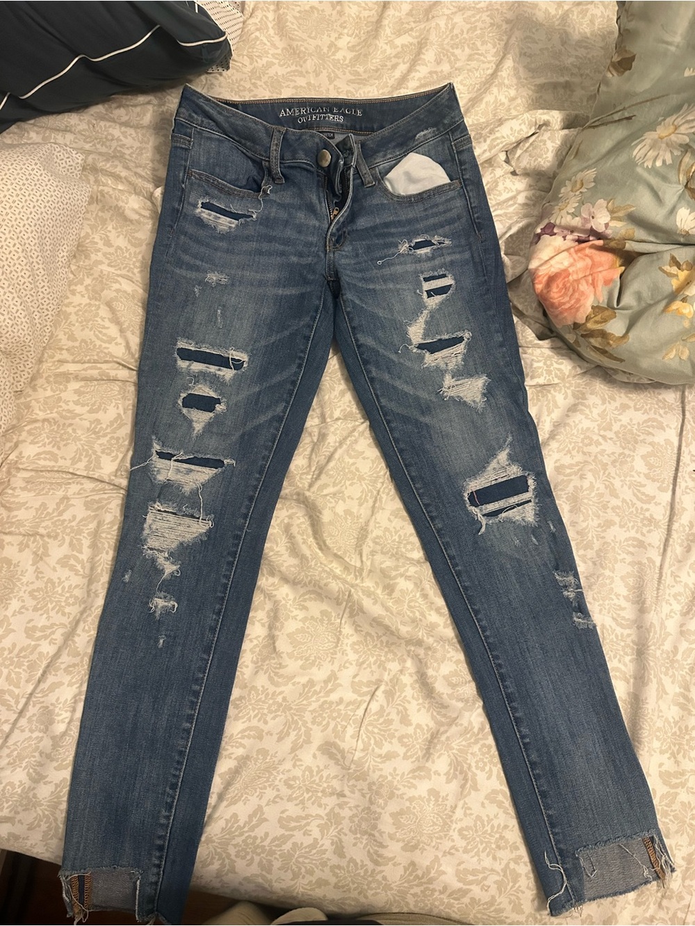 American Eagle Outfitters Blue Distressed Skinny Jeans